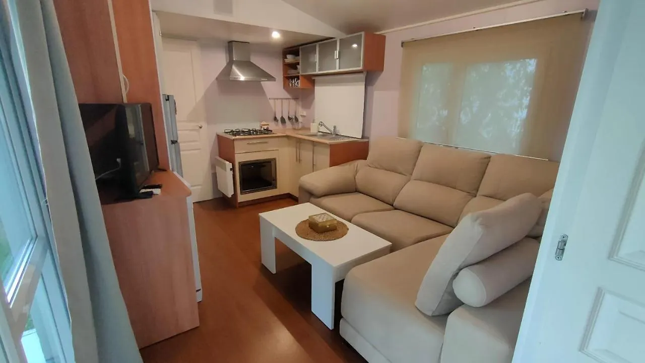 Villa Luna Tahivilla 0*,